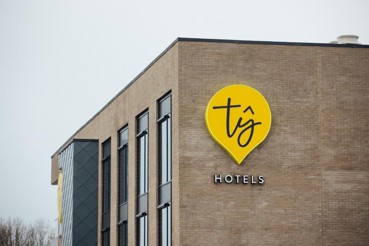 Ty Milford Waterfront Hotel Milford Haven Exterior photo