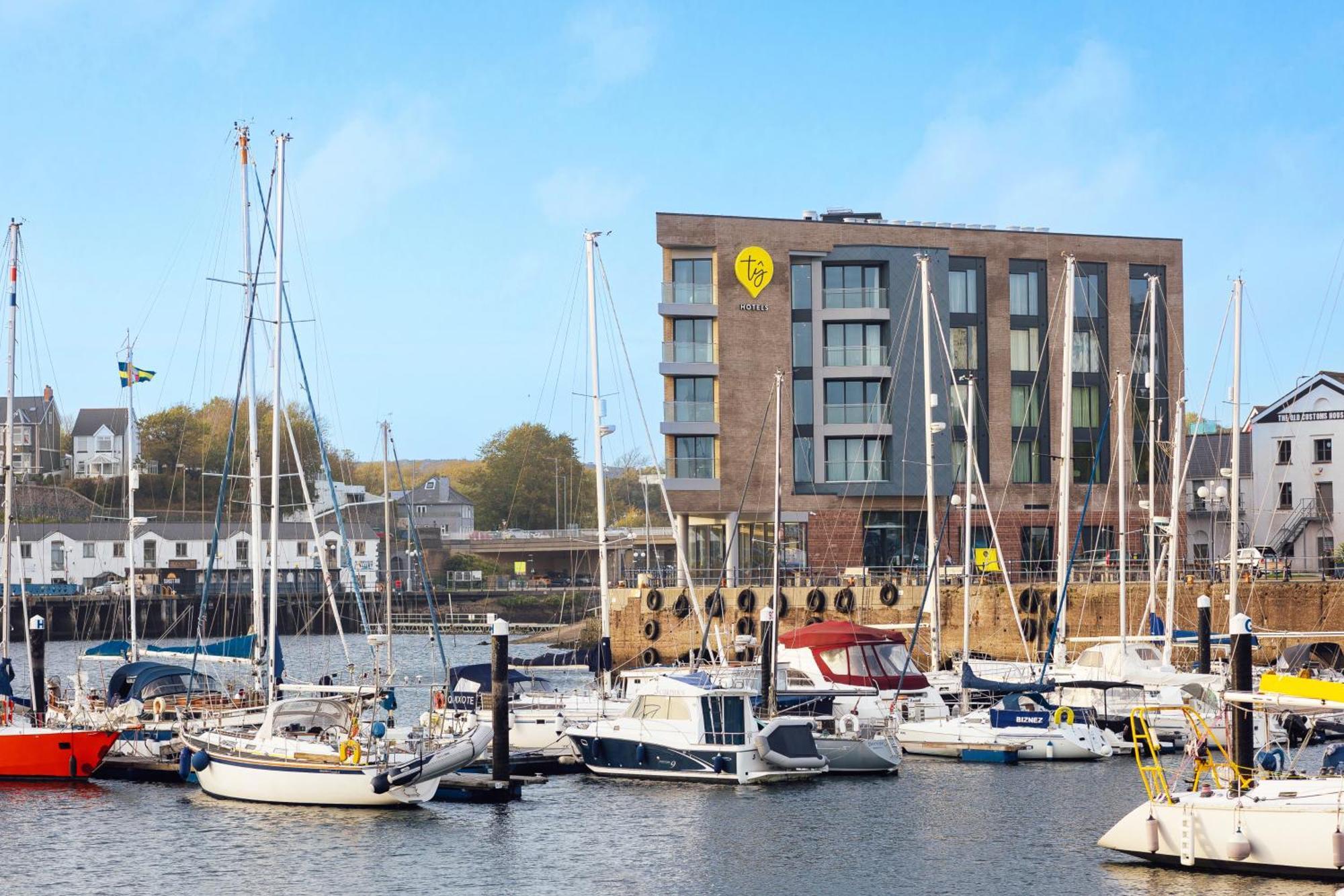 Ty Milford Waterfront Hotel Milford Haven Exterior photo